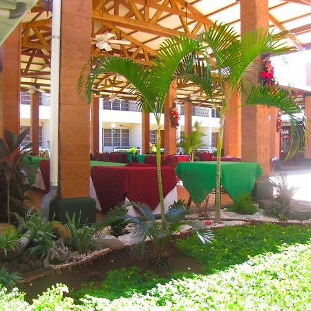 Hotel Tropico Inn San Miguel Exterior foto