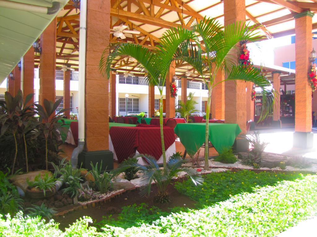Hotel Tropico Inn San Miguel Exterior foto